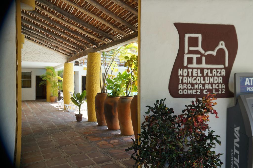 Hotel Plaza Tangolunda Exterior photo