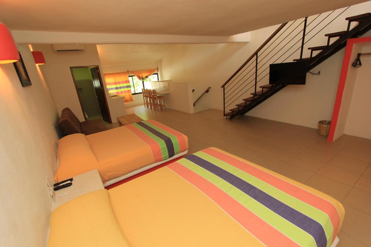 Hotel Plaza Tangolunda Exterior photo